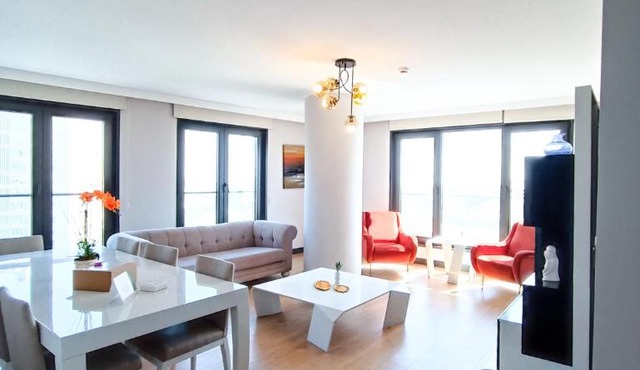 Luxury Fully Equipped 3BR 2BA Apartment by Siena Suites