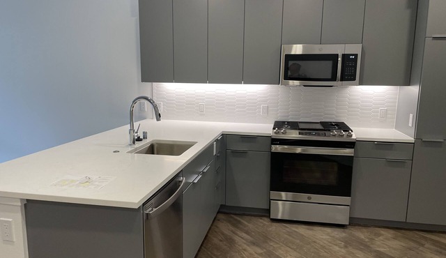 Luxury Furnished Apartment near Santana Row Westfield Mall Santa Clara /San Jose