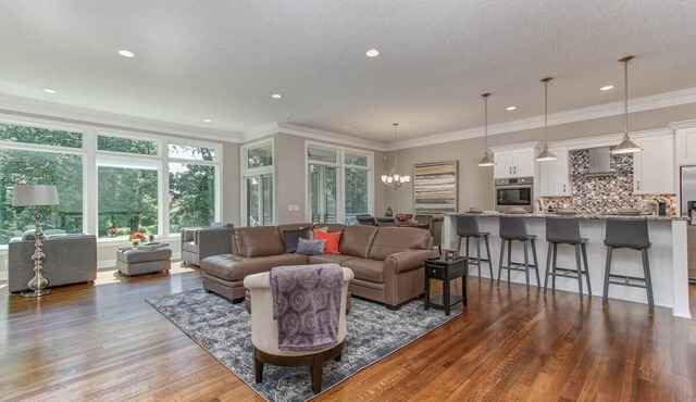 Luxury Furnished Villa Near Mayo Clinic!