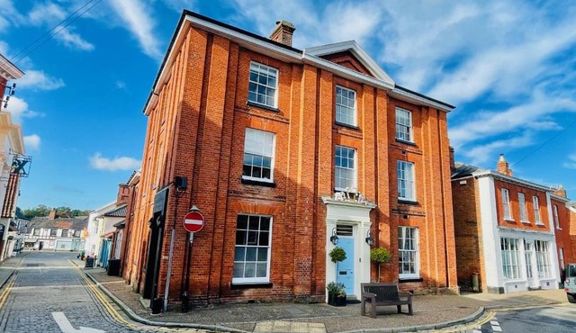Luxury Georgian House With Sauna Sleeps 19-23