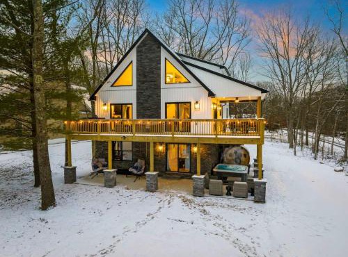 Luxury Getaway with Nature and Comfort