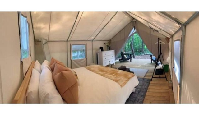 Luxury Glamping on Elora Sunflower Farm -Sunflower