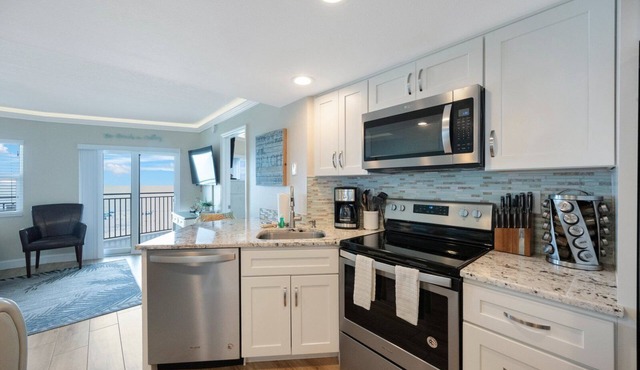 Luxury Gulf Front Condo on St. Pete Beach Spectacular Sunsets & Views