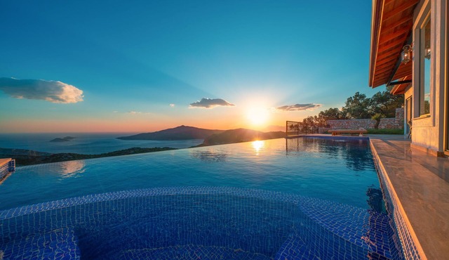 Luxury hillside living with unforgettable sunsets over Kalkan Bay