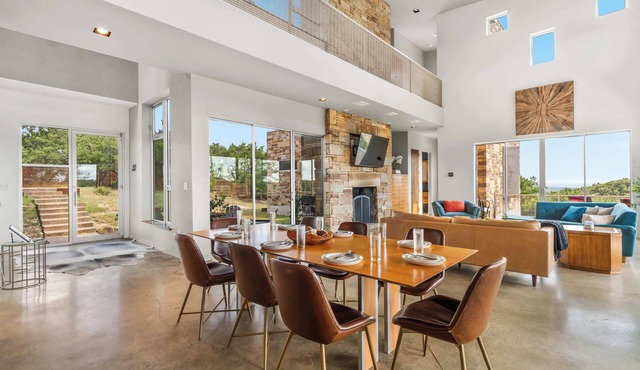 Luxury Hilltop Villa With Hot Tub & Scenic Views