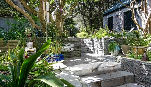 Luxury holiday home near the beach with stunning sea views for up to 8 people