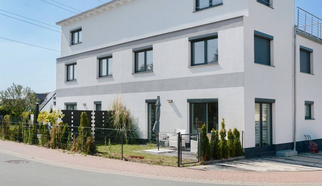 Luxury holiday Home with Garden, Terrace, A/C & Wi-Fi