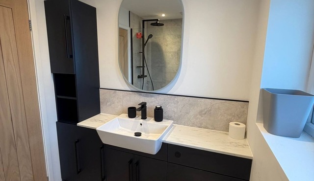 Luxury Home|Coffee Machine| En-suite|