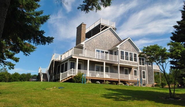 LUXURY HOME WITH GUEST HOUSE ON ACADIAN ISLAND ESTATE