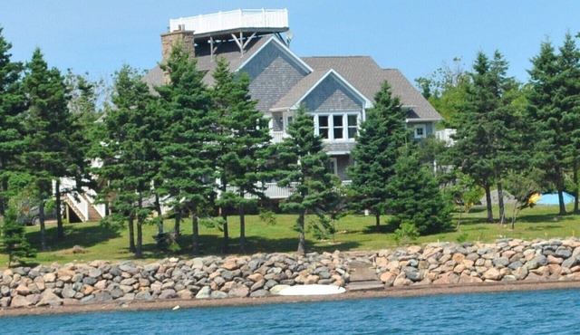 LUXURY HOME WITH GUEST HOUSE ON ACADIAN ISLAND ESTATE