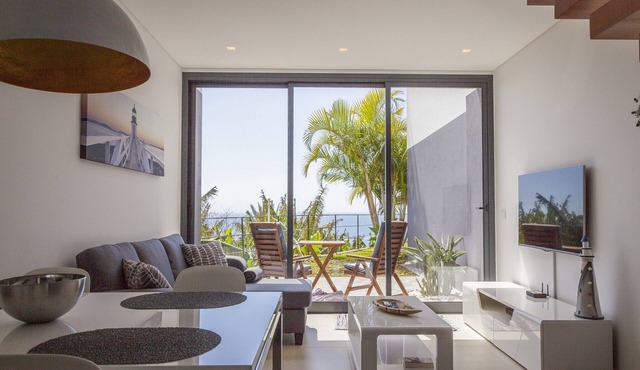 Luxury-House-Ensuite with Shower-Sea view-Casa Estrelicia