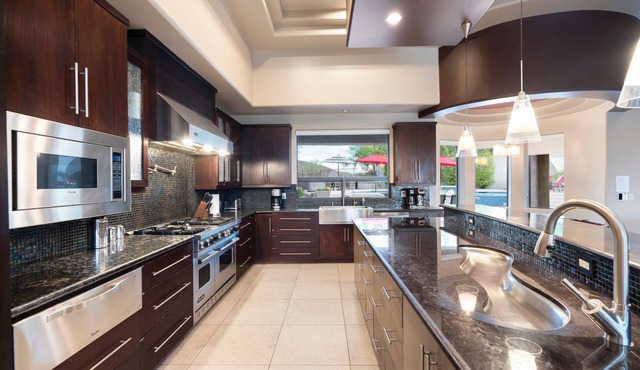 Luxury House With Great Views, Heated Pool and Casita