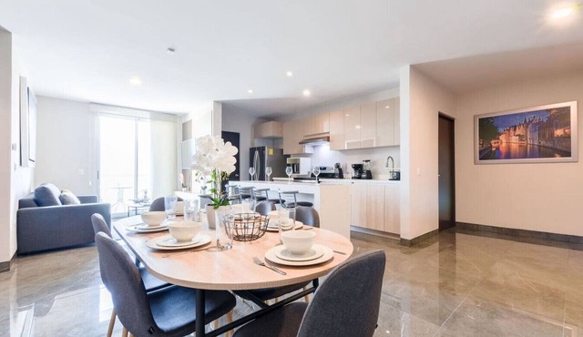 ¡Luxury in Fundidora! 9 guests + Wifi 3BR|2br