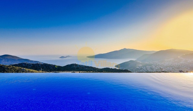 Luxury – Infinity Pool – Jacuzzi – Private Villa