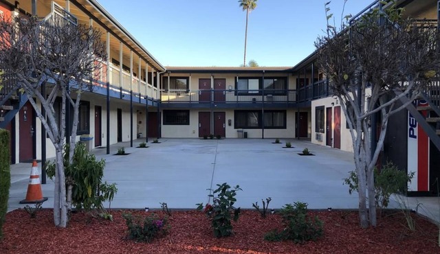 Luxury Inn
