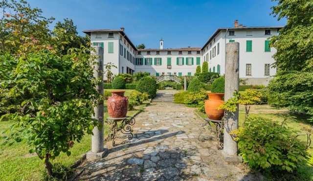 Luxury Apartments in Villa Cardinal Ciceri by Rent All Como