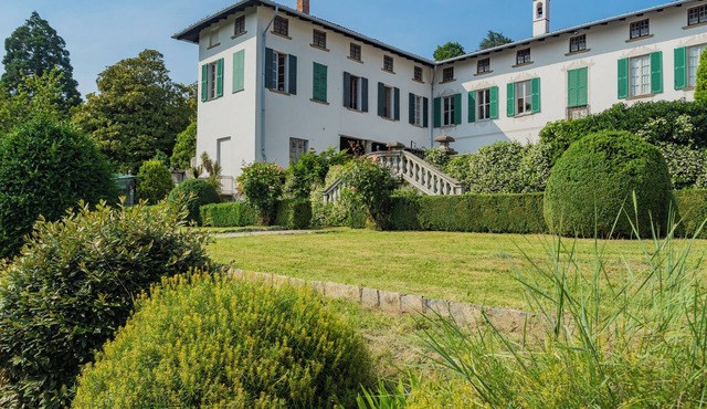 Luxury Apartments in Villa Cardinal Ciceri by Rent all Como