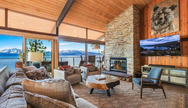 Luxury Lakefront Escape | Panoramic View | Sleep 8