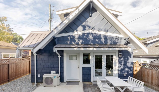 Luxury Laneway House near VGH, Children's Hospital, BC Place for MAJOR INTERNATIONAL SPORTING EVENT & Downtown