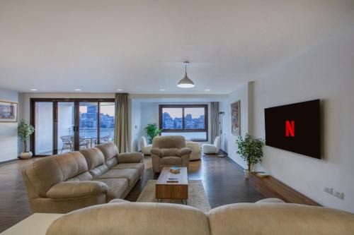 Luxury Living with Full Nile Views New 4BR Gem Arkadia