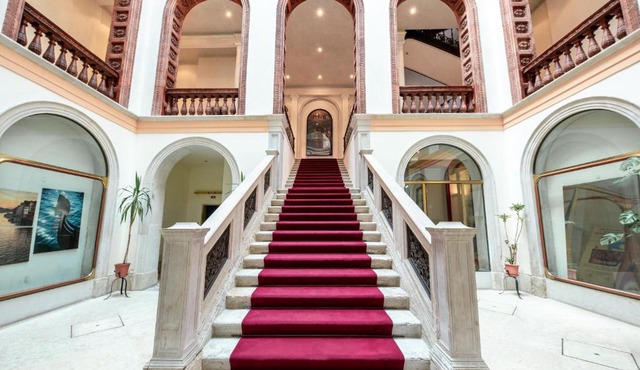 Luxury Loft next to Saint Mark