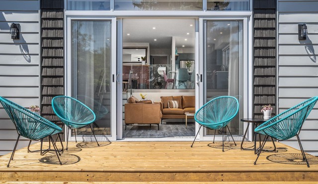 Luxury mid-century modern gem!