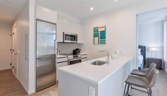 Luxury Modern Apt Heart of Seaport
