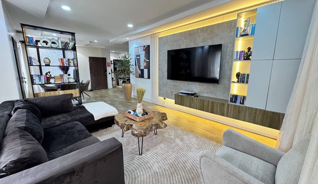 Luxury Modern style 2 bedroom 2 bathroom Apt Lekki phase 1-24/7 power & security