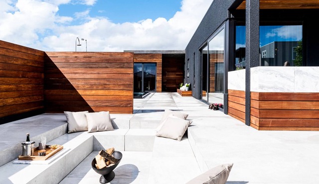 Luxury Modern Villa in the suburbs of Reykjavik