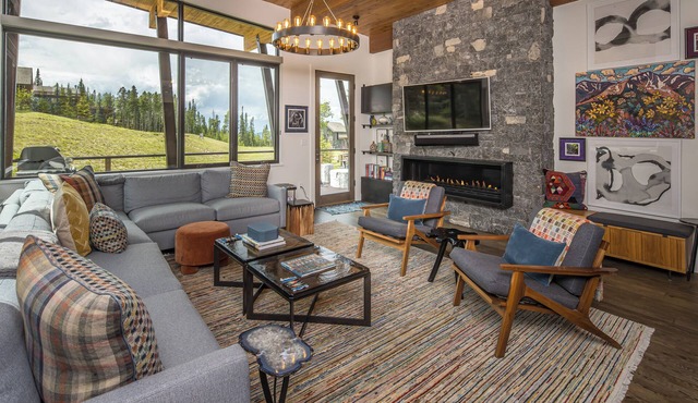 Luxury Moonlight Basin Cabin with Ski-In/Ski-Out Access, Hot Tub & Mountain Views