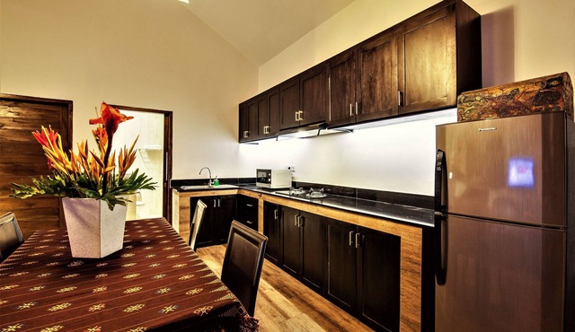 Luxury Nomad studio❤7" BEACH❤20MBps WIFI❤Parking❤Daily HK