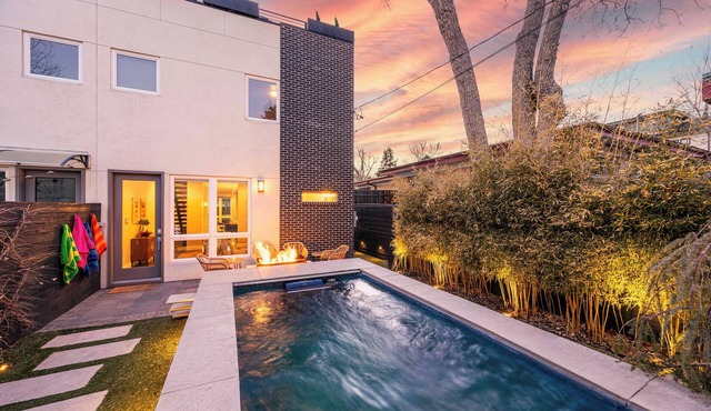 Luxury Oasis! Heated Pool, Rooftop Spa, Fire Pits