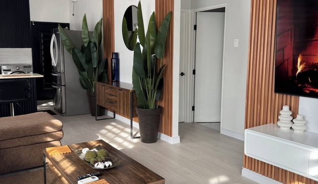 Luxury Oasis of Phoenix Park Village 1