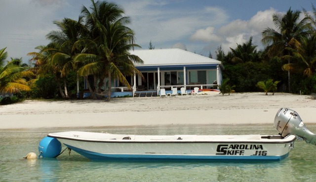 Luxury Oceanfront with HOT TUB - BOAT, kayaks, paddleboards included -PARADISE!