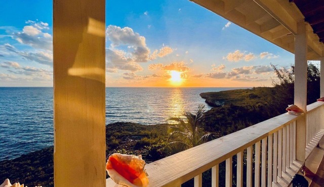 Luxury Oceanfront 3BR Home with Sunset Views