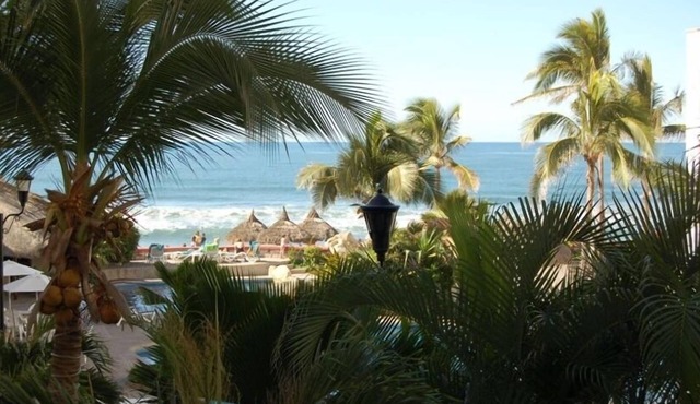 Luxury Oceanfront Condo - Recently Remodeled