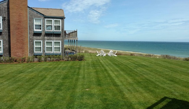 LUXURY OCEANFRONT ESTATE! Private beach &heated pool & hot tub. Sleeps 12!