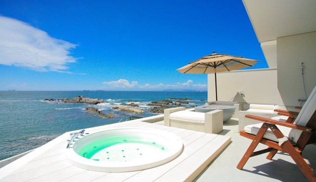 Luxury Oceanfront Owners Room with Mt. Fuji View | Up to 8 Guests | Near Tokyo