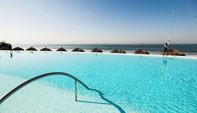 Luxury Oceanfront Penthouse, 6 Bedrooms, Beach Club