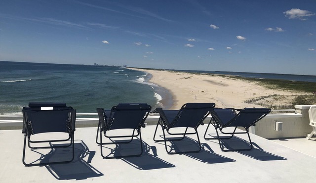 Luxury OCEANFRONT spectacular Ocean, Bay VIEWS