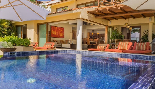 Luxury Oceanfront Villa in Punta Esmeralda with Gorgeous View!