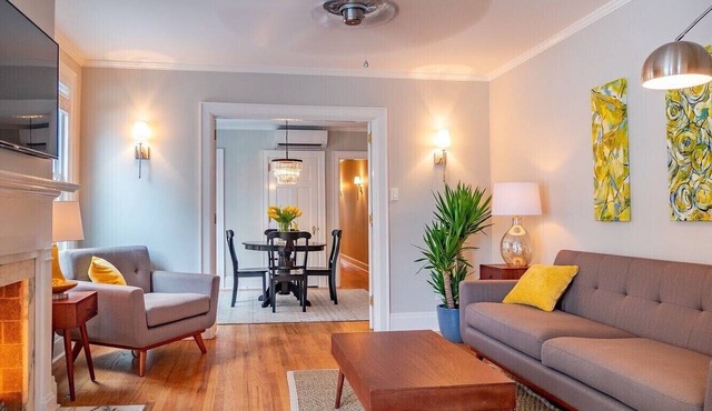 Luxury On Main/East