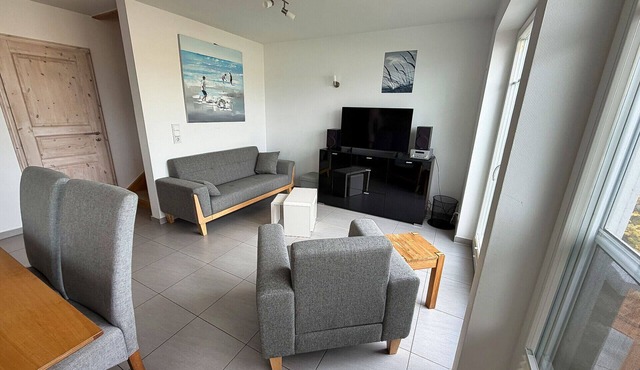 Luxury on the beach: holiday home with sauna, whirlpool, beach chair and sea view