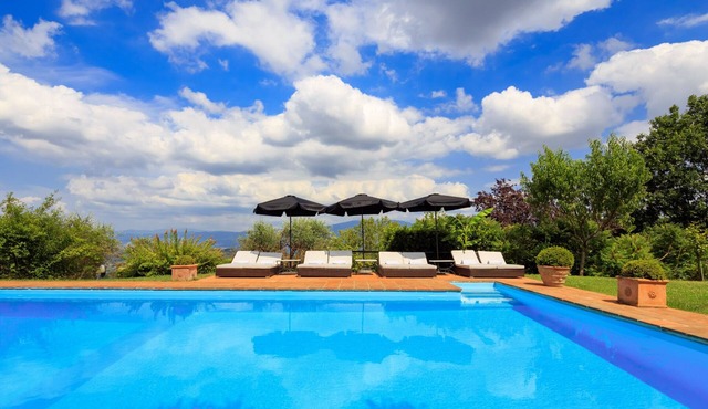 Luxury panoramic Villa with pool in the Florentine Hills