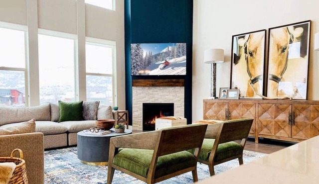 Luxury, Park City, Townhome, Hot Tub, EV Charger, and near all Ski Resorts