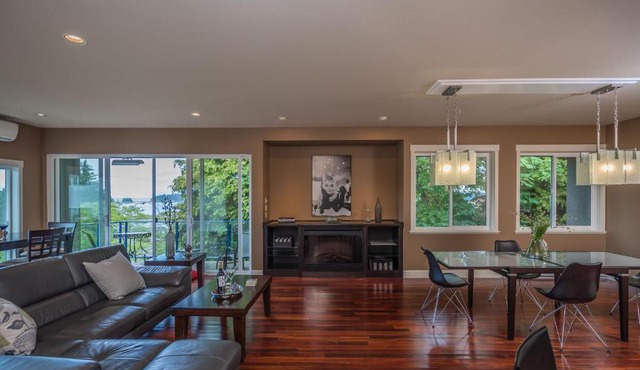 Luxury Penthouse Downtown Nanaimo