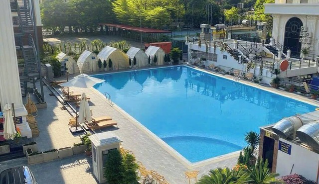 LUXURY PHOENIX HOTEL 2