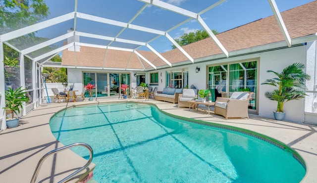 Luxury Pool Home-Sunrise Chateau
