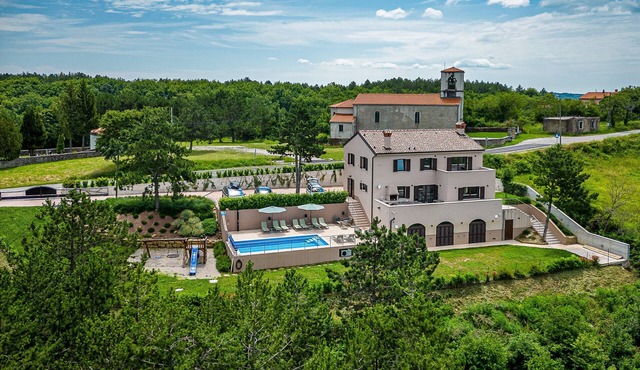 Luxury Pool Villa Gradin, Gračišče, Slovenia