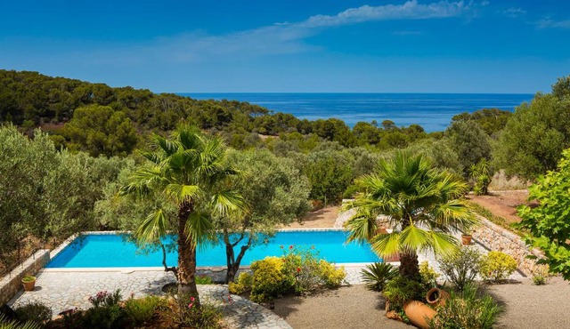 Luxury Private Holiday Villa with Private Pool, Mallorca Villa 1087